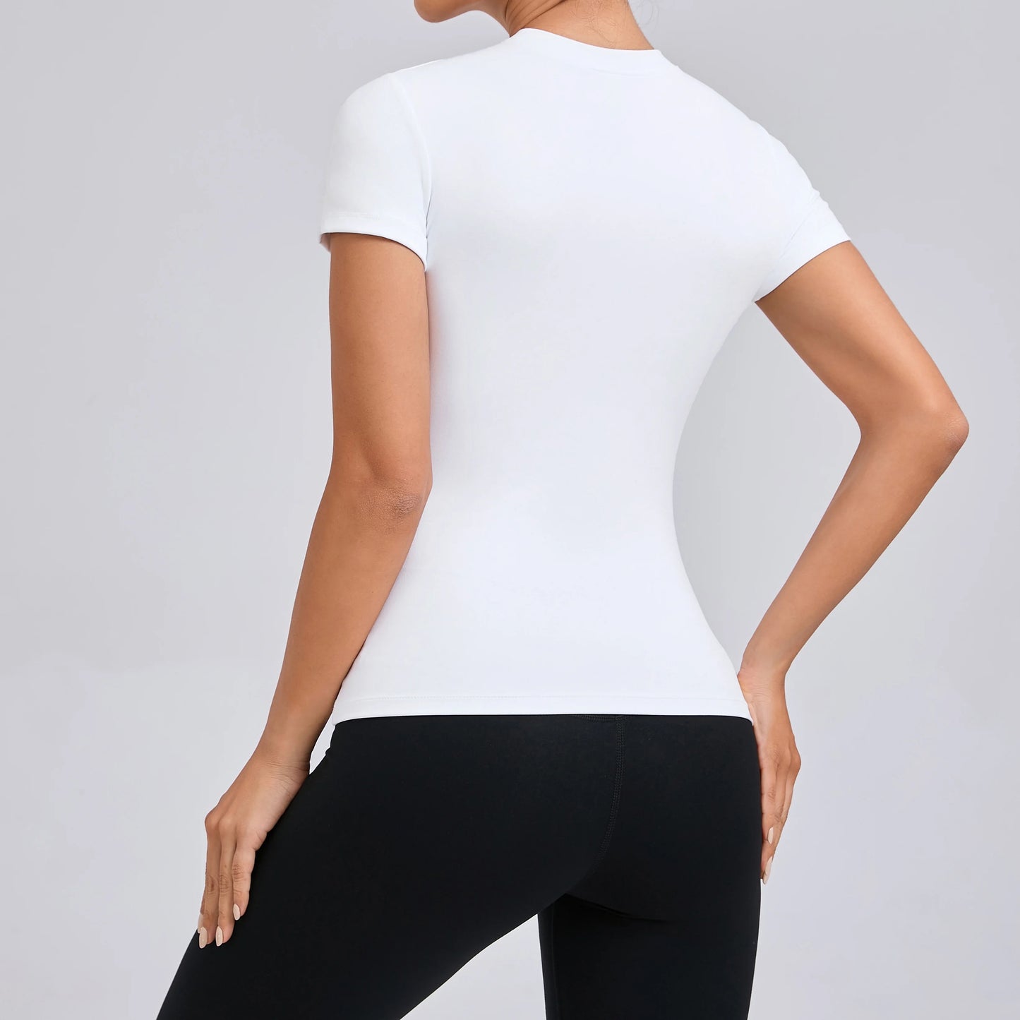 Quick-Dry Yoga Top – Women’s High-Performance Activewear Shirt